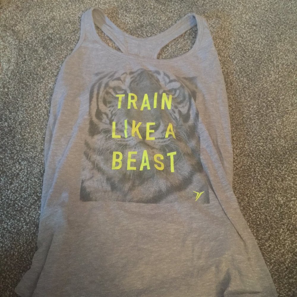 Workout tank top